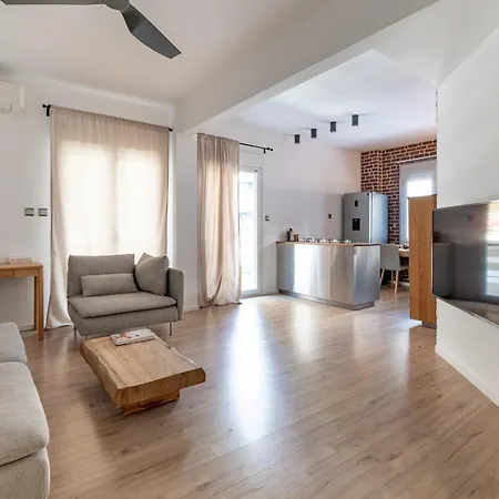 Modern Escape Steps From Seafront Appartement Thessalonique