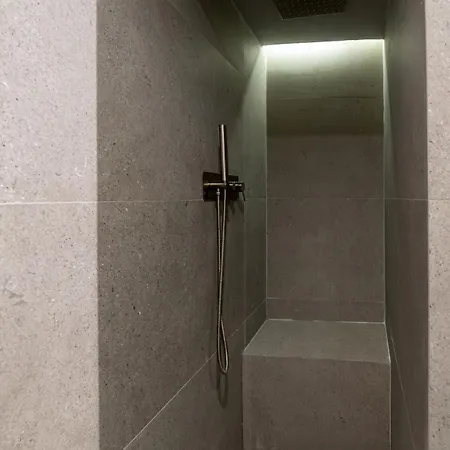 Appartement Modern Escape Steps From Seafront Thessalonique