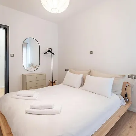 Modern Escape Steps From Seafront Appartement Thessalonique